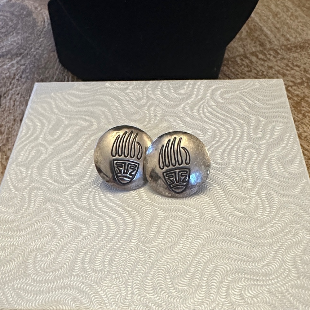 Vintage Arizona Silver Bear Claw Design Earrings